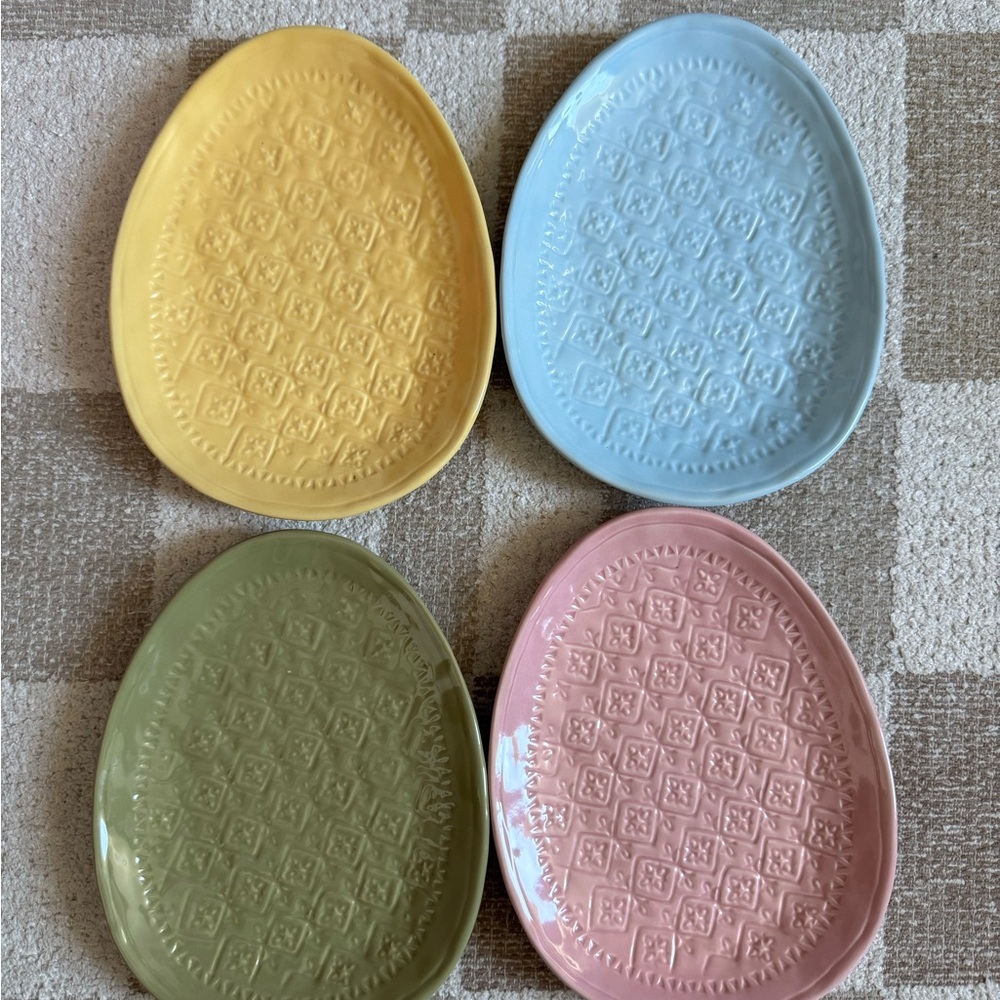 Set of Four Textured Oval Plates